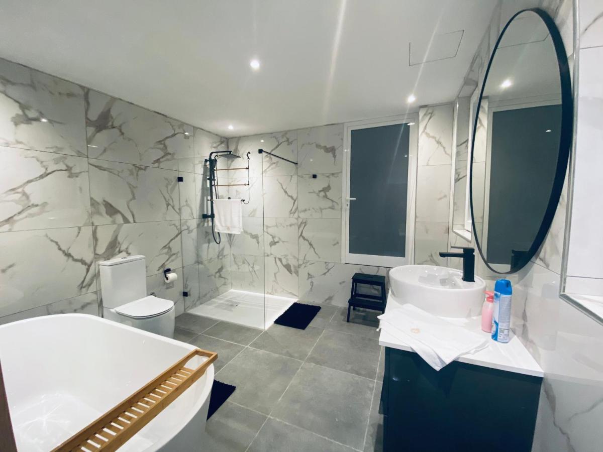 Spacious Deluxe Seaside Escape เซนต์พอลส์เบย์ ภายนอก รูปภาพ